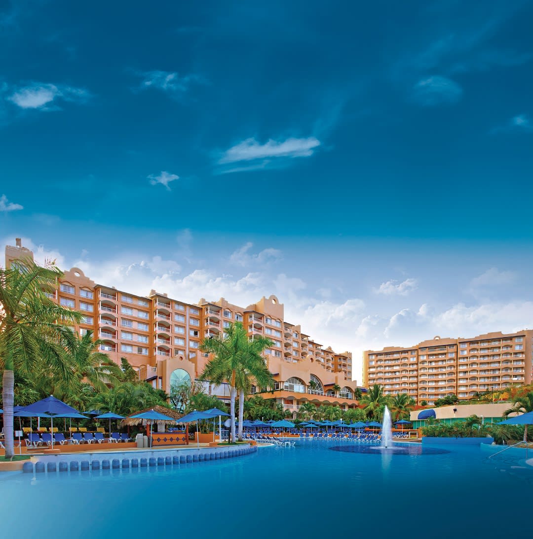 Azul Ixtapa All Inclusive Beach Resort & Convention Center