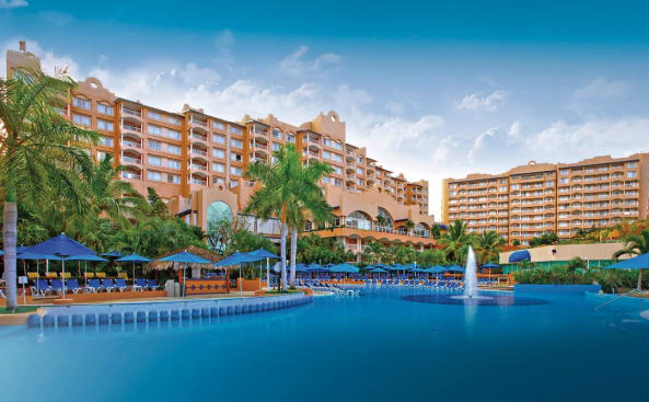 Azul Ixtapa All Inclusive Beach Resort & Convention Center