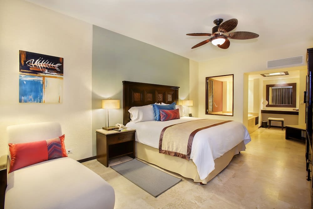 Img - 1 Bedroom Suite All Inclusive