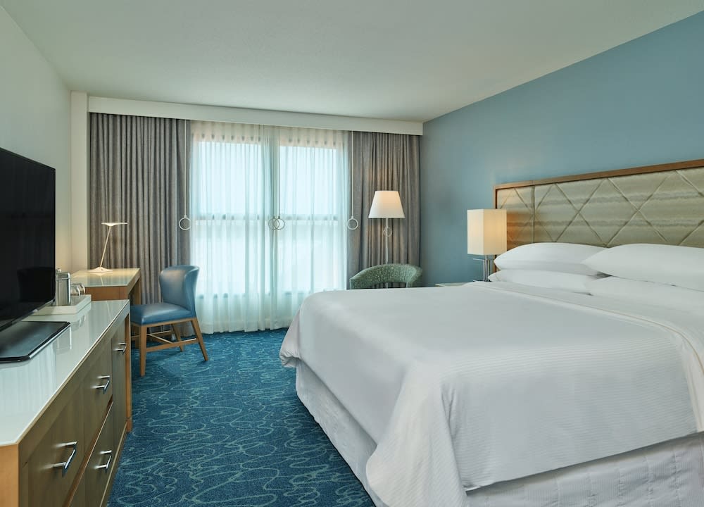 Img - Habitación tradicional, 1 cama King size (Mobility/Hearing Access, Roll-In Shwr)