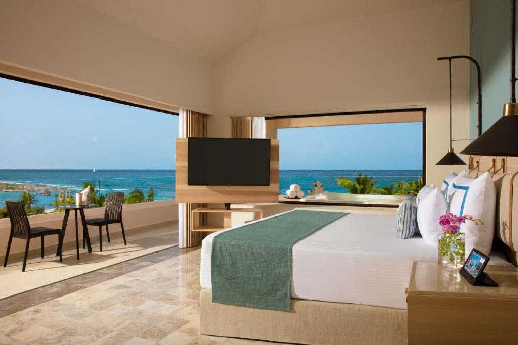 Preferred Club Honeymoon Suite Hot Tub Ocean View