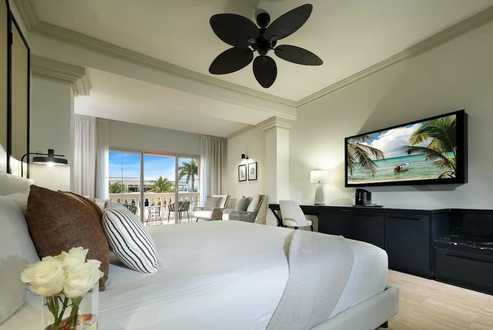 Img - Junior Suite, Poolside