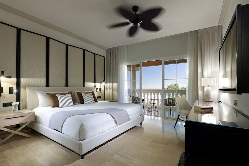 Img - Suite, Oceanfront