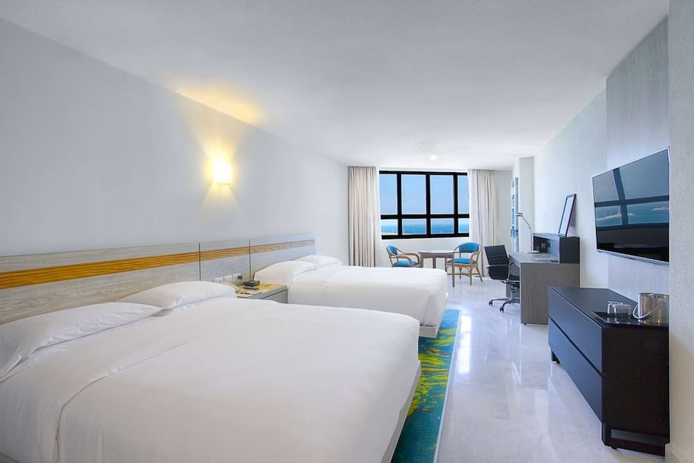 Img - Room, 2 Queen Beds, Non Smoking, Beach View