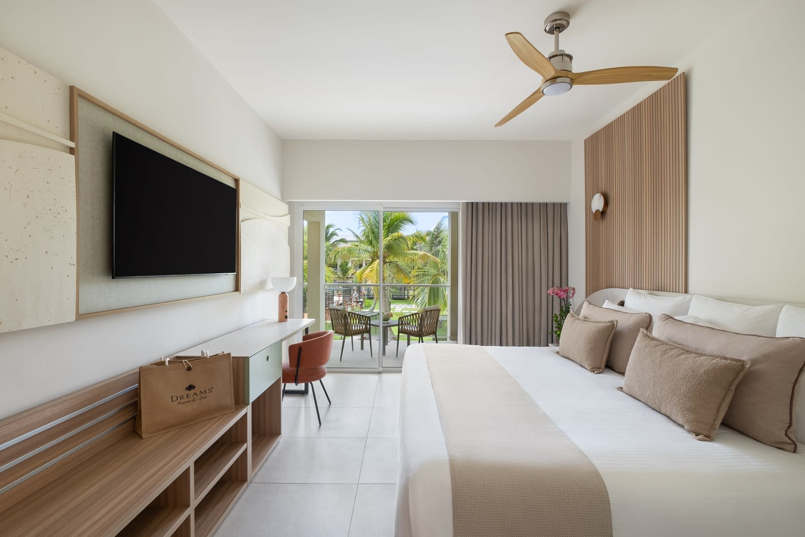Img - Preferred Club premium suite garden view king - NPPKGV