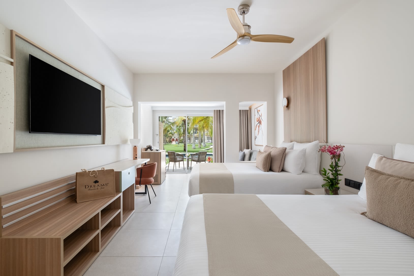 Img - Preferred Club junior suite pool terrace double - NPCDPT