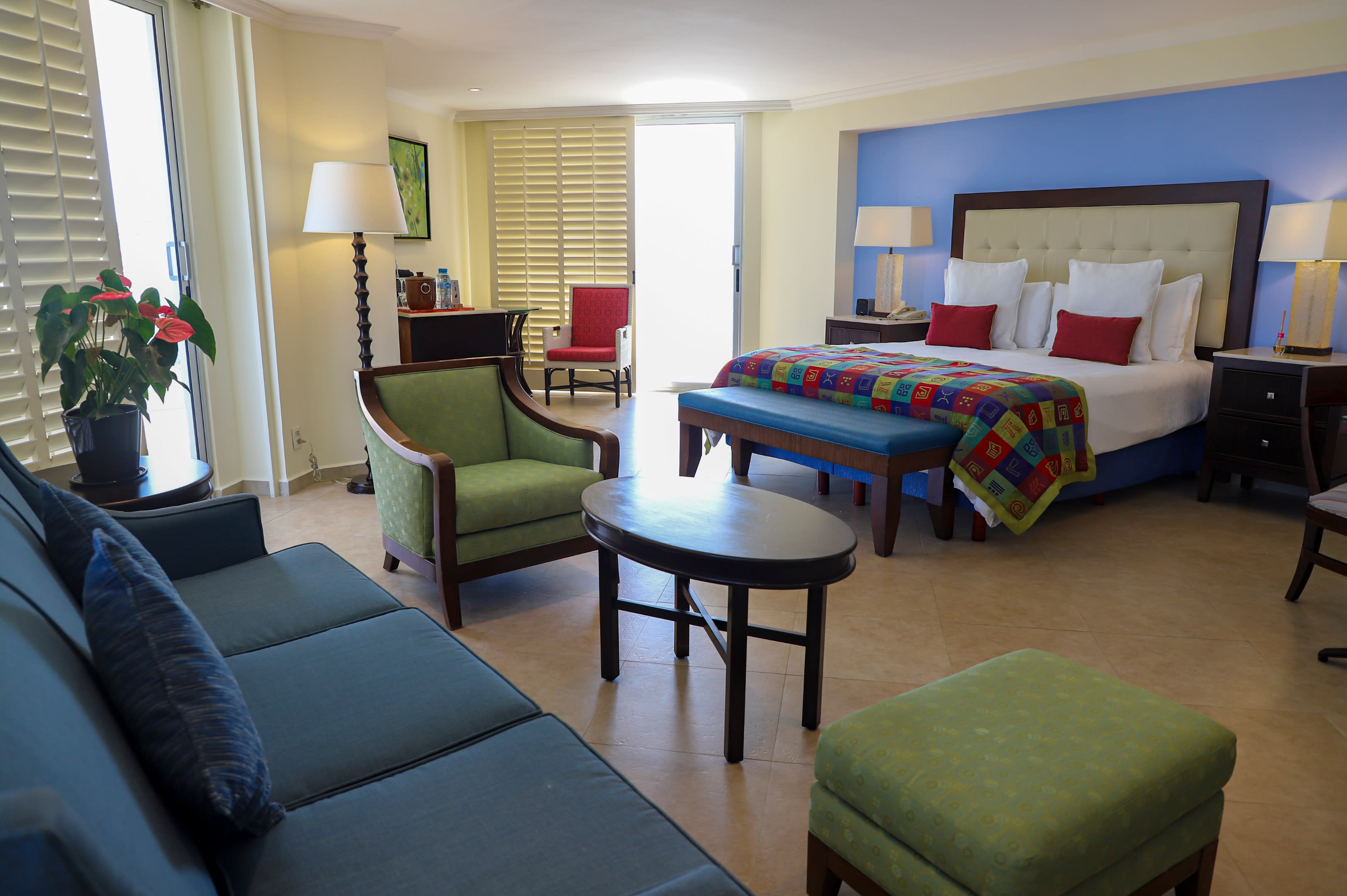 Img - Junior suite king ocean view