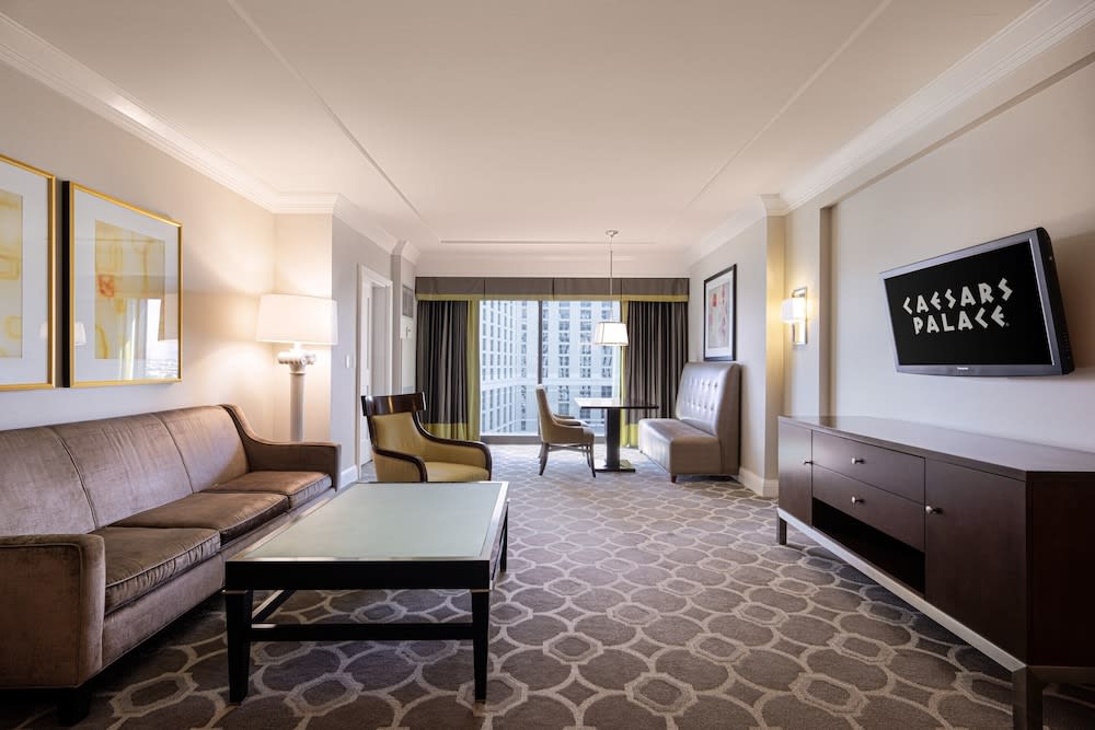 Img - Octavius Executive Fountain View Suite King
