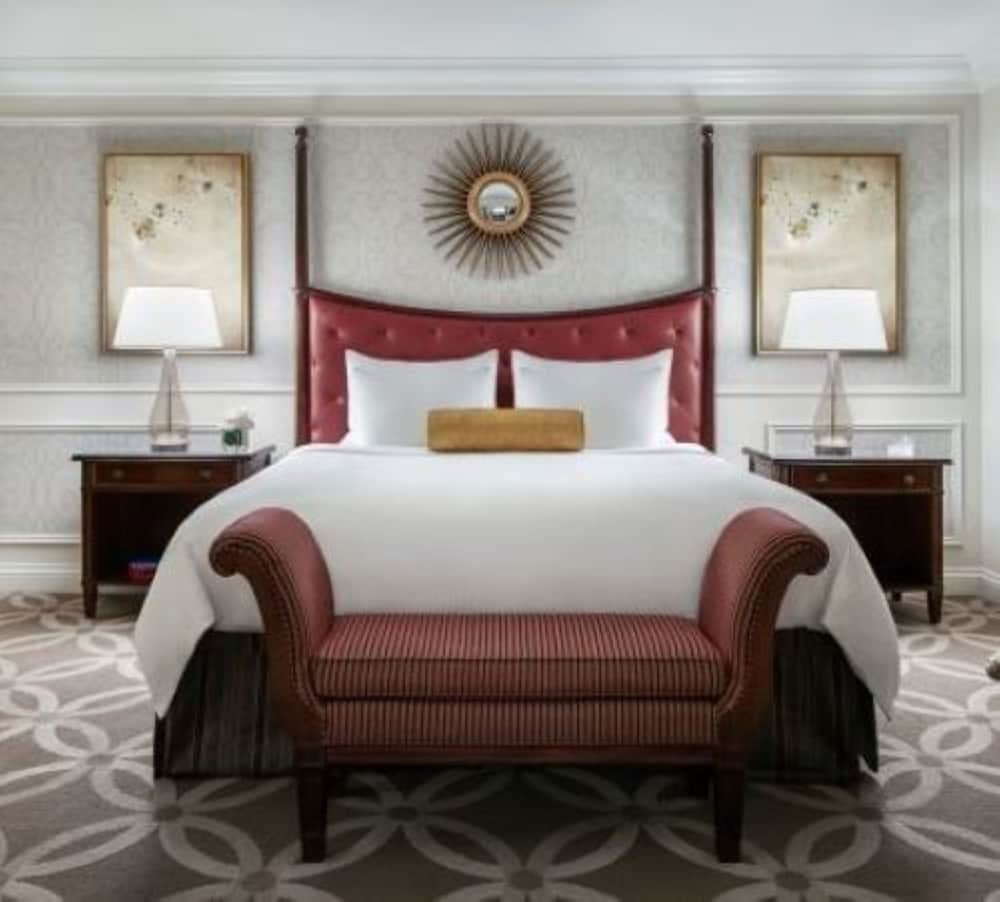 Img - Grand Suite, 1 King Bed (Newly Remodeled, Prestige Club Lounge)