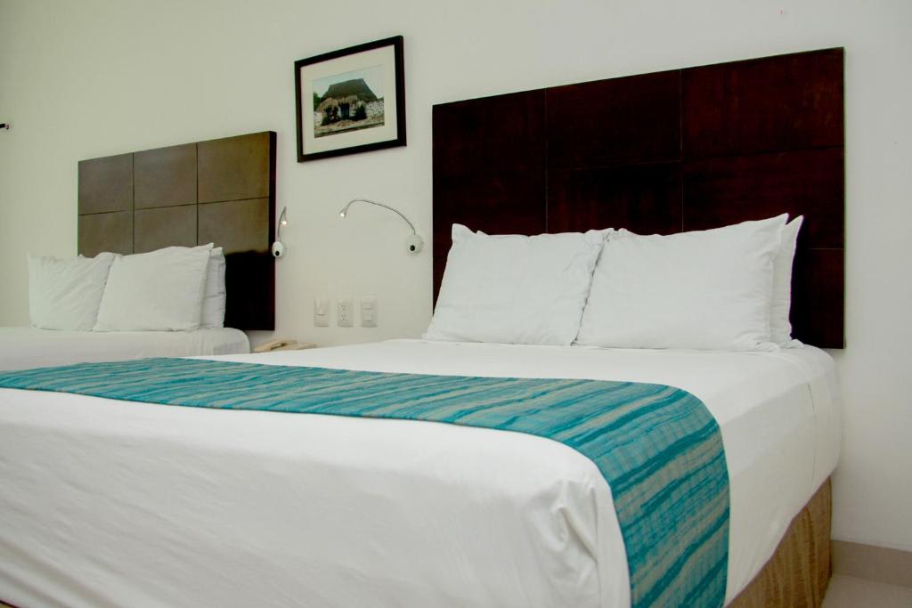 Superior Deluxe Room with Mini Refrigerator and Garden View, 2 double beds