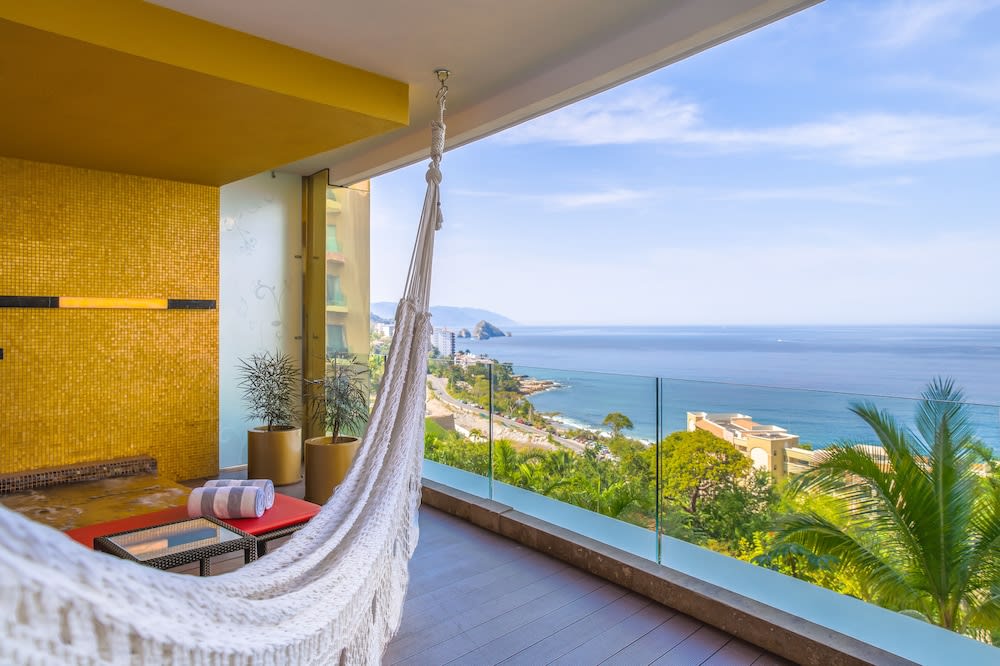 Img - Ultra Three Bedroom Suite Panoramic