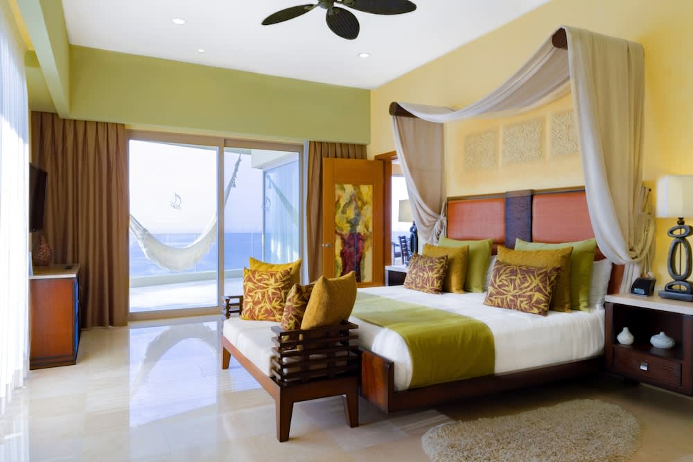 Img - Ultra Two Bedroom Suite Panoramic