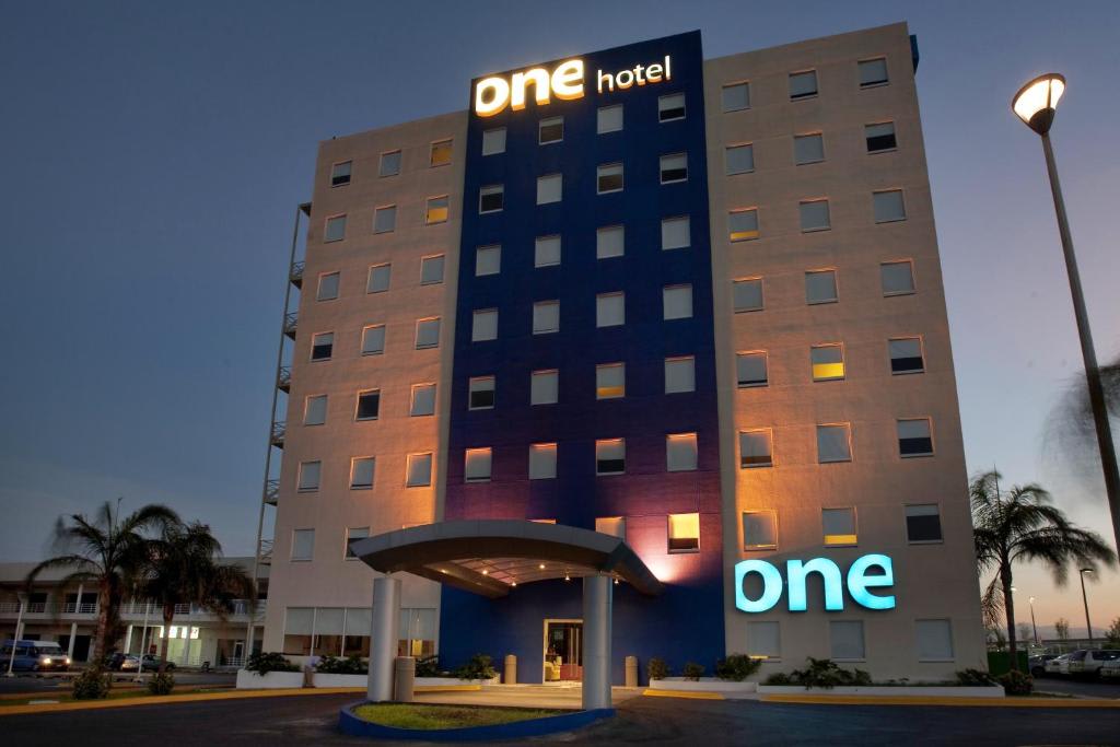 Hotel One Monterrey Aeropuerto