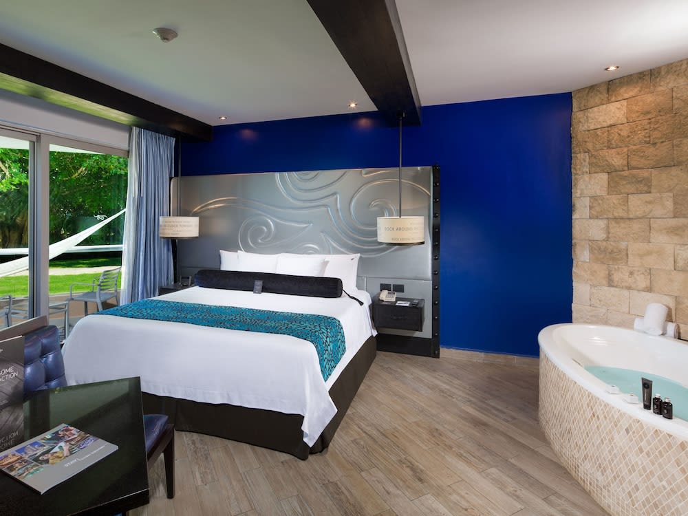 Img - Deluxe Room, 1 King Bed (Heaven, Gold)