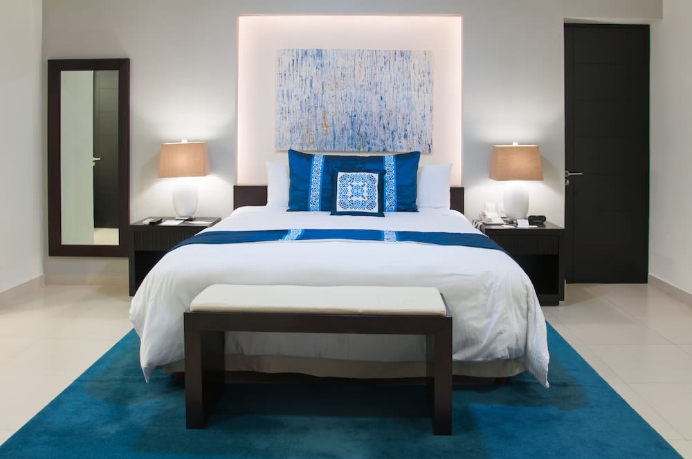 Img - Room, 1 King Bed, Balcony