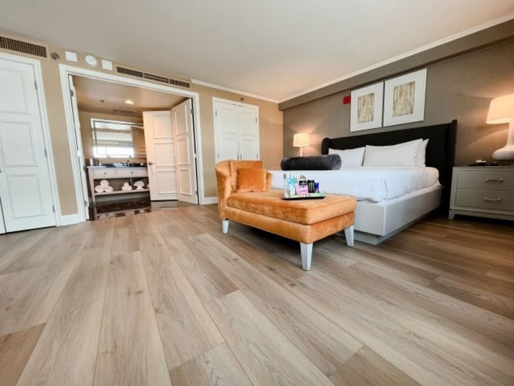 Img - Suite, 1 cama King size (Two Room Commerce)