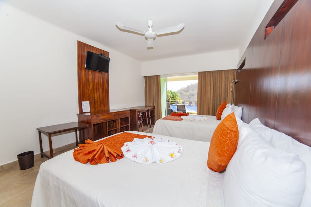Img - Double Room, 2 Double Beds, Pool View