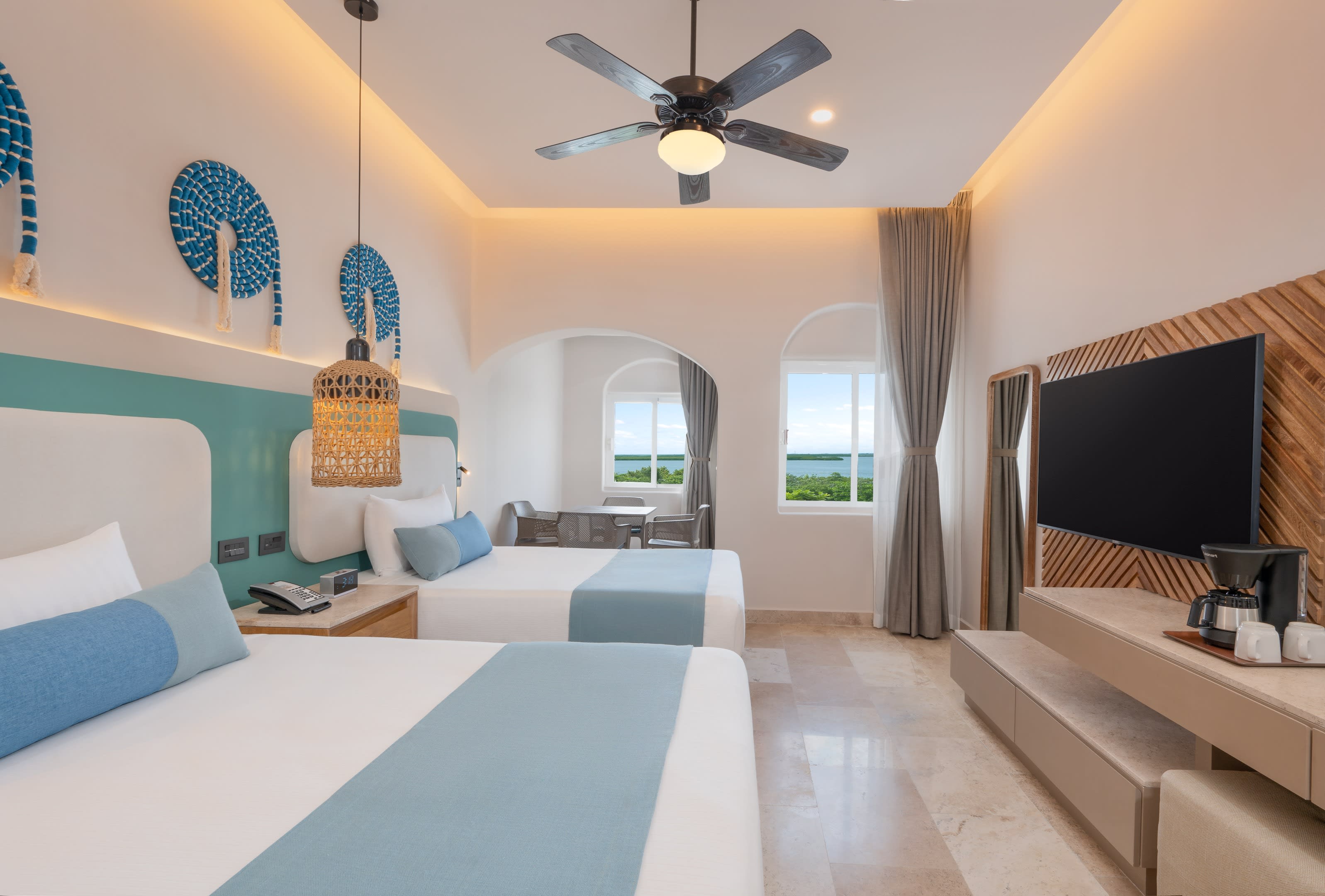 Img - Deluxe lagoon view
