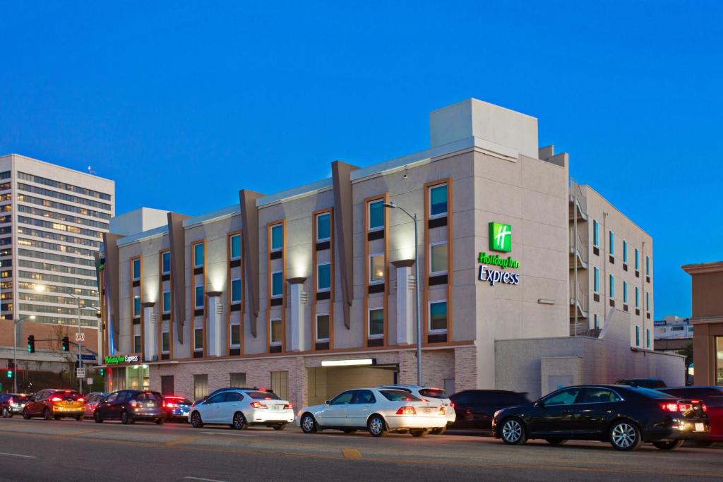 Holiday Inn Express West Los Angeles, an IHG Hotel