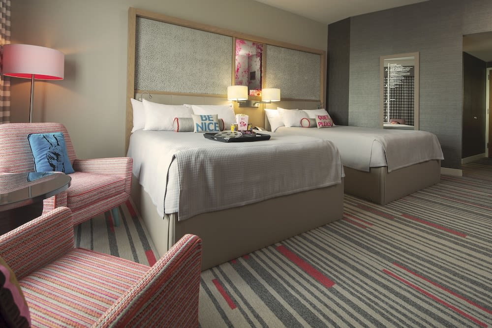 Img - Room, 2 Queen Beds, Garden View (Mobility) (FREE Universal Express Unlimited^)