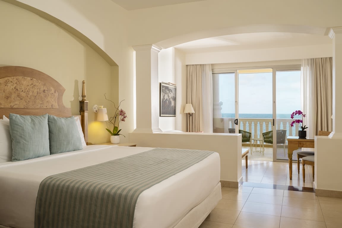 Img - Junior suite oceanfront
