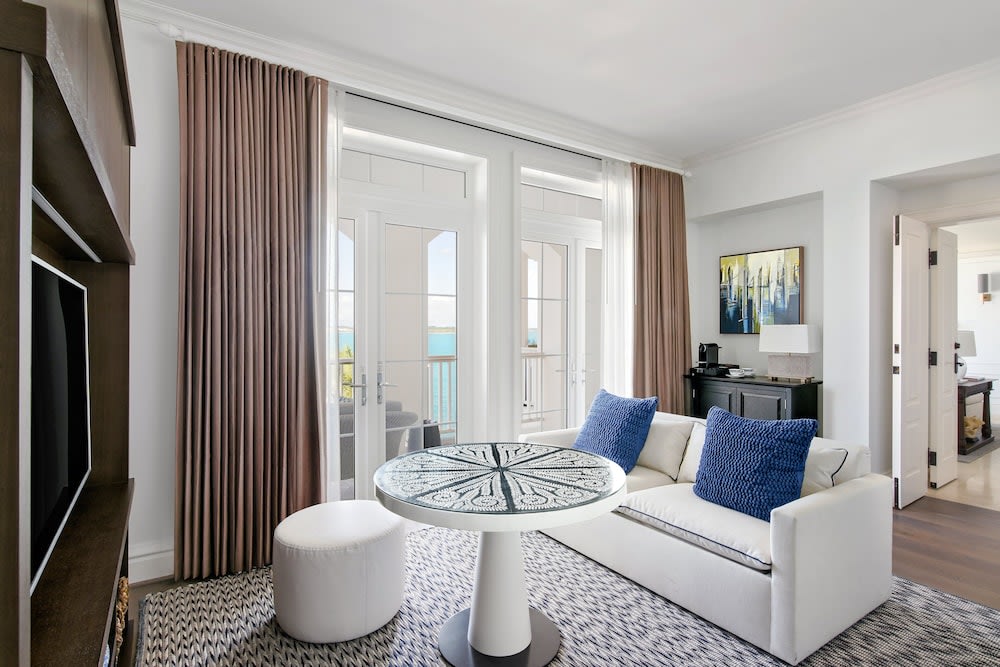 Img - Suite, 1 King Bed