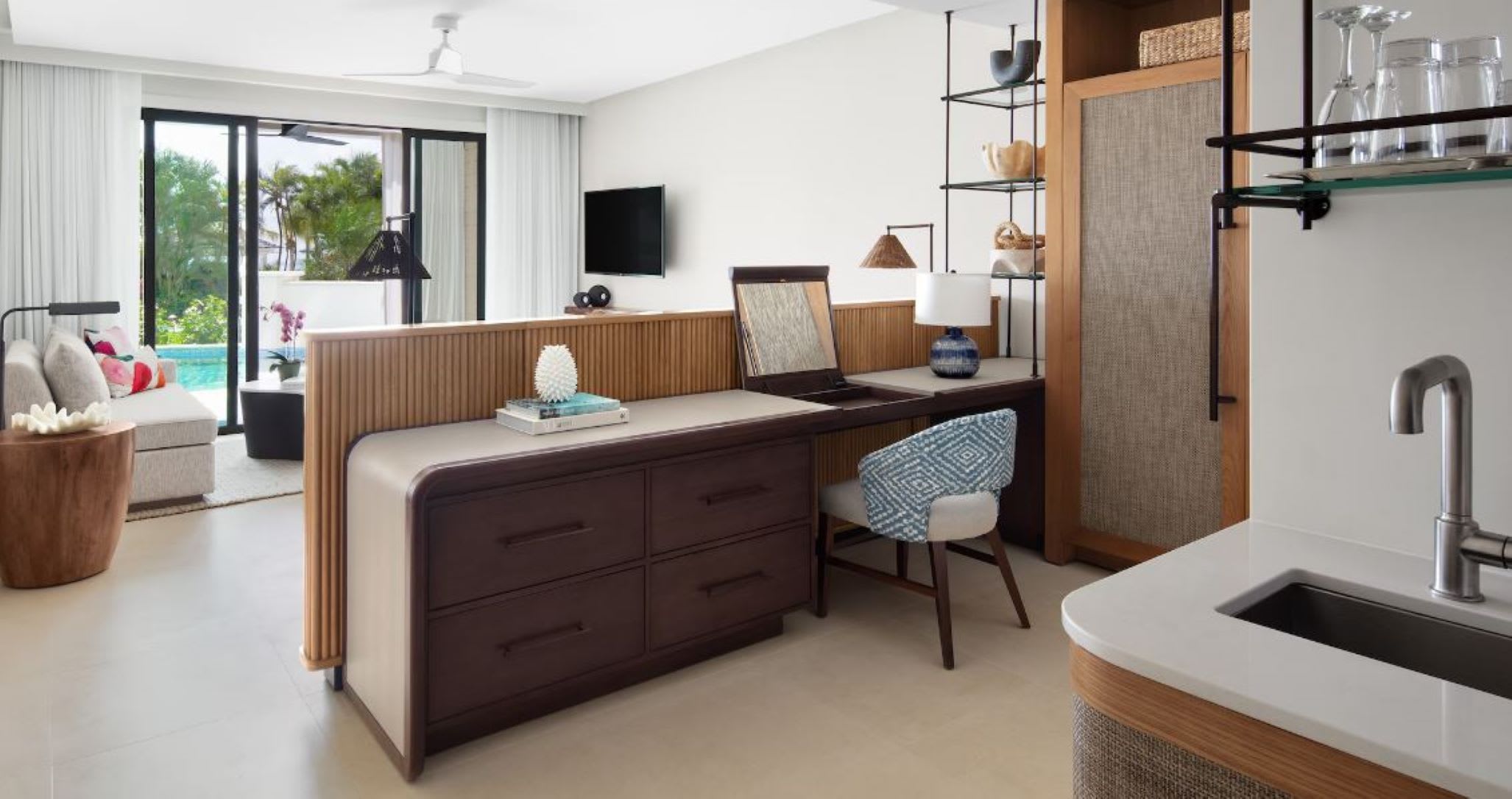 Img - Bamboo Grove Swim-up Club Suite