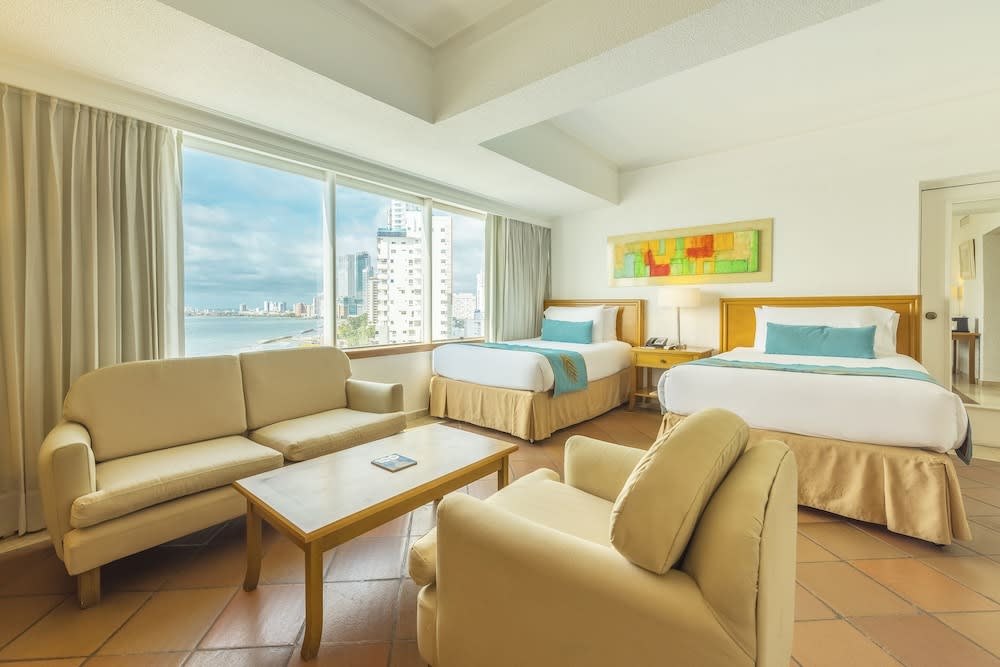 Img - Junior Studio Suite, Multiple Beds, Ocean View