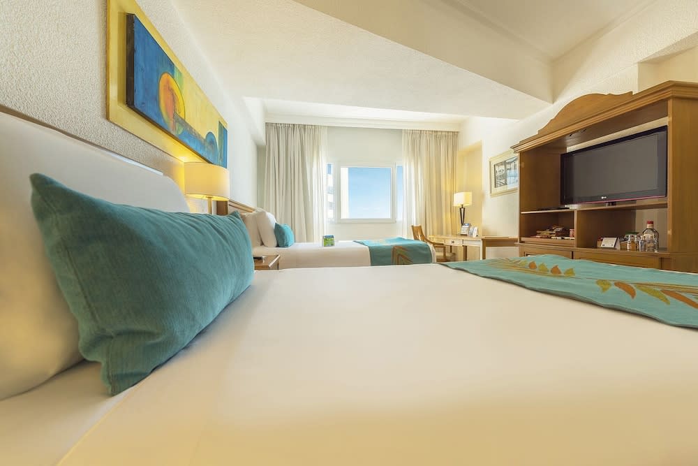 Img - Standard Room, 3 Twin Beds