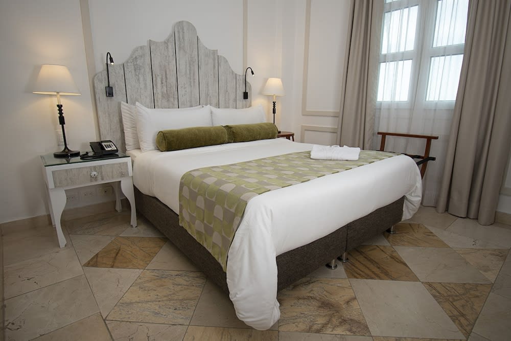 Img - 1 King Bed or Twin Bed, Premium Room