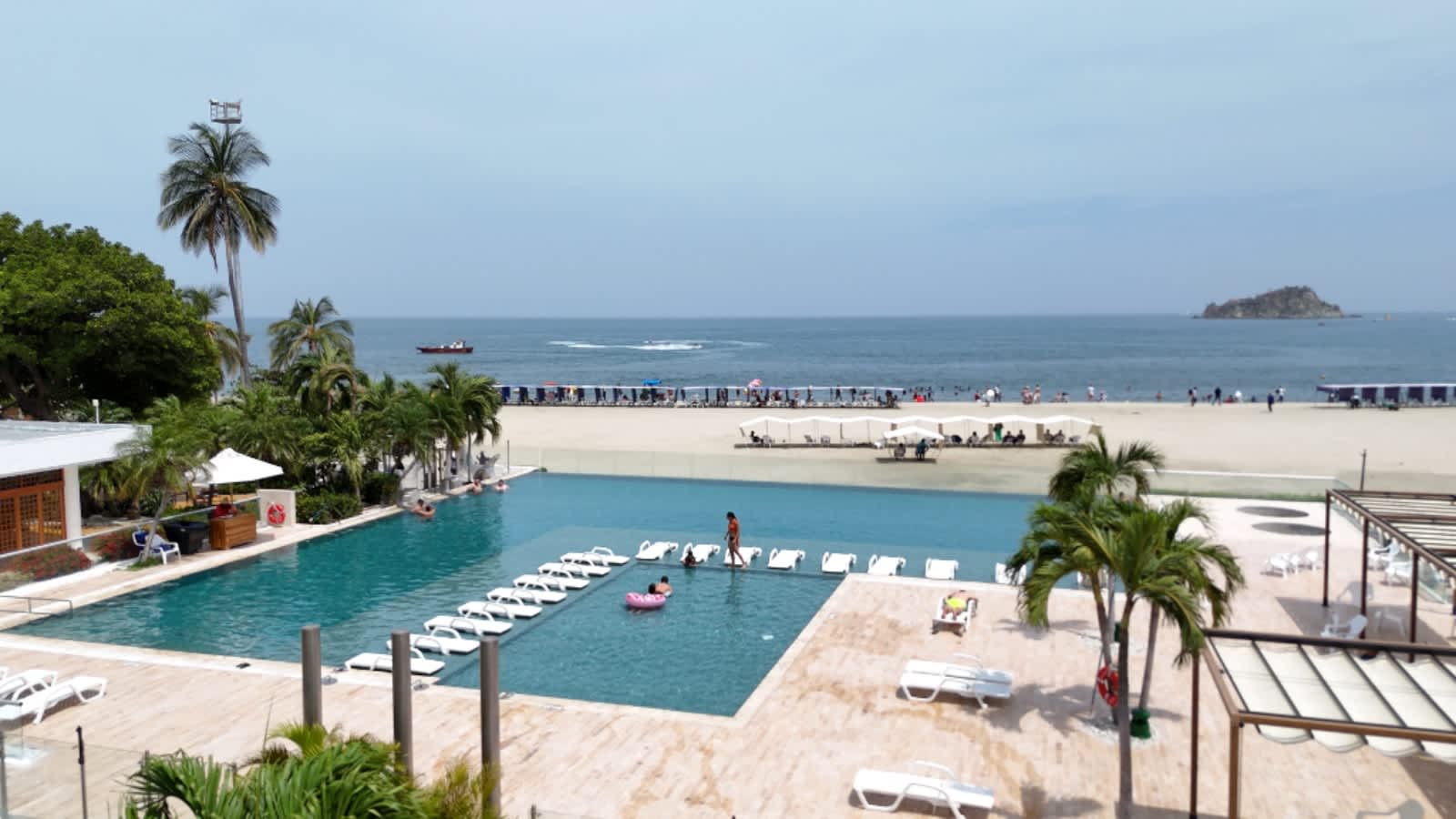 Tamaca Beach Resort Hotel