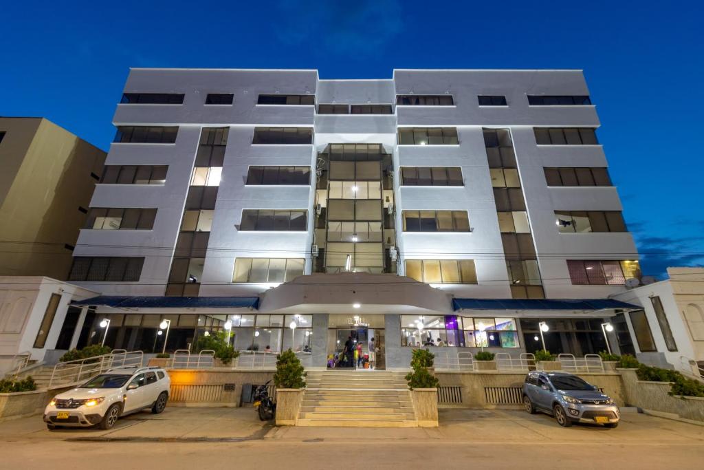 Hotel Axis Inn by GEH Suites