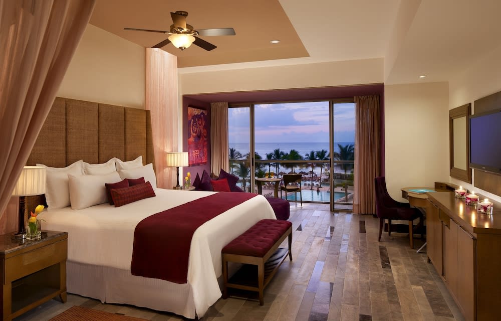 Img - Junior Suite Ocean View, 1 King Bed