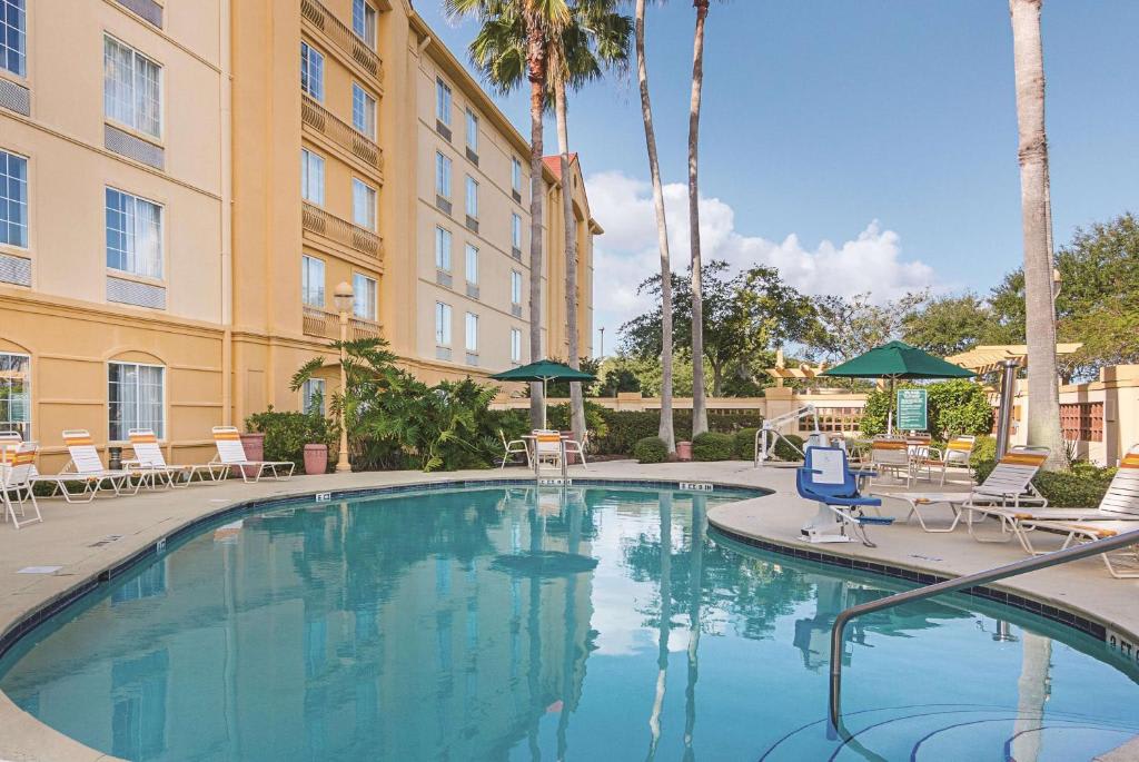 La Quinta Inn & Suites by Wyndham Orlando Airport North