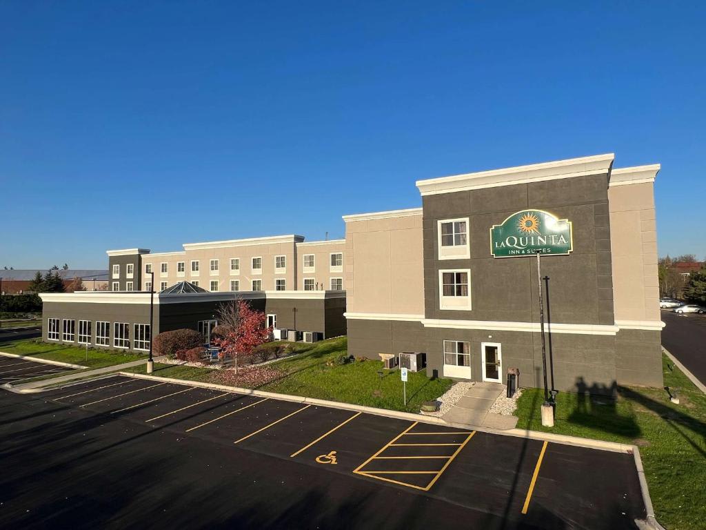 La Quinta Inn & Suites by Wyndham Bannockburn-Deerfield