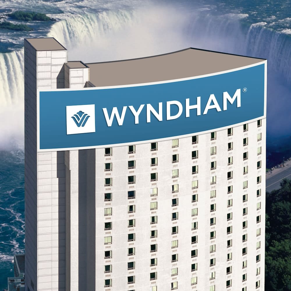 Wyndham Fallsview Hotel