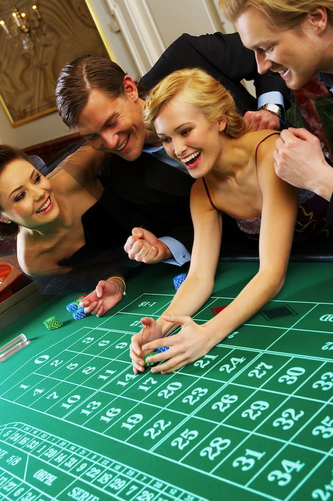 Img - Junior Suite, 1 Bedroom, Jetted Tub, City View- Casino Package($50 Casino Credit Included)