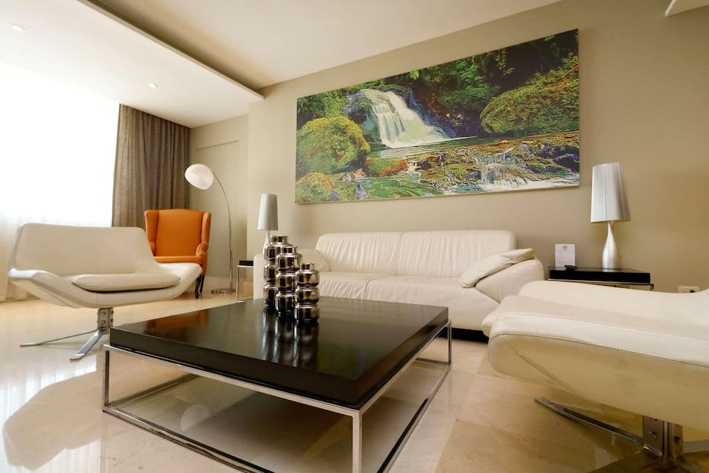 Img - Suite, 1 King Bed, Non Smoking