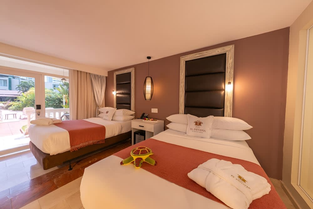 Img - Room, 2 Double Beds, View, Poolside (Cabana)