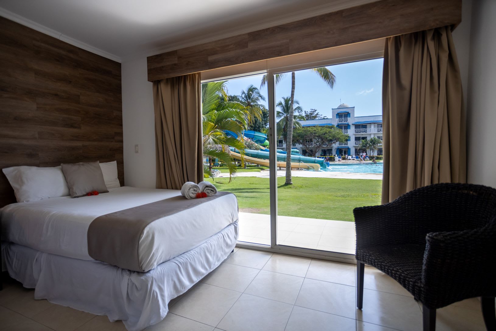 Img - Superior vista a la piscina
