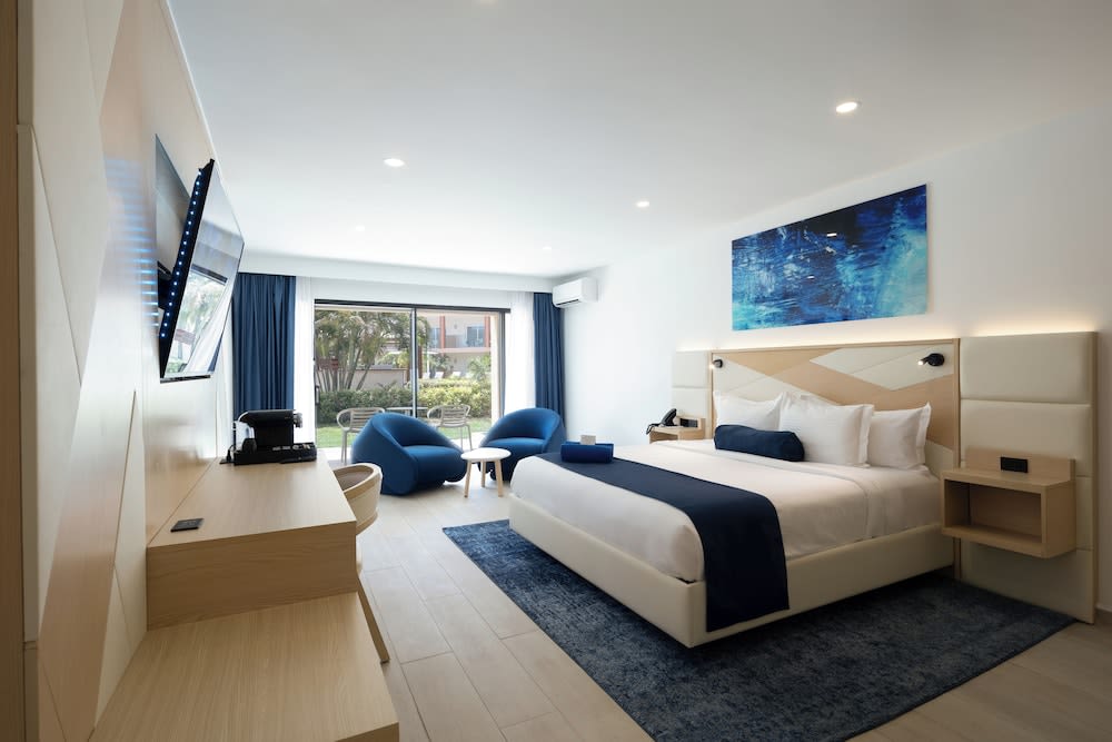 Img - Standard Room, 1 King Bed, Garden View