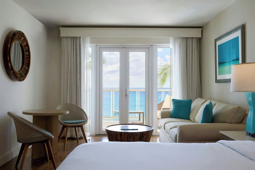 Img - Ocean Front Room, Guest room