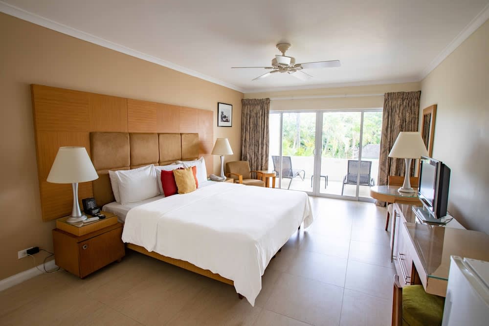 Img - Superior Room, Pool View