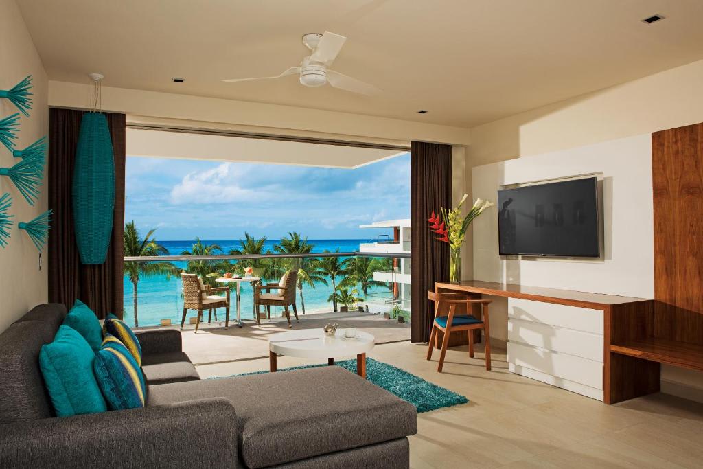 Suite Junior Superior Preferred Club con vistas al mar