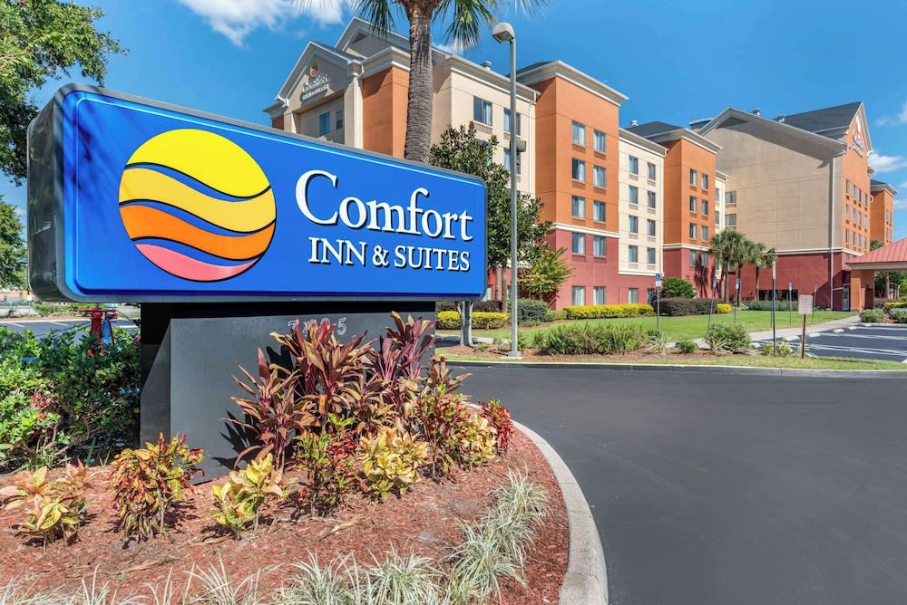 Comfort Inn & Suites Near Universal Orlando Resort - Convention Ctr