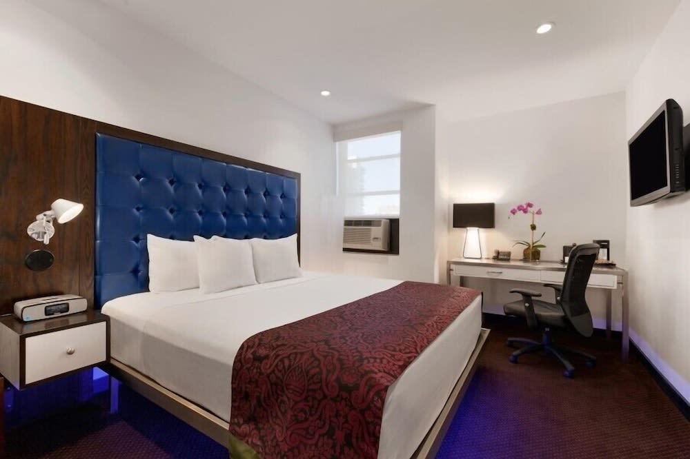 Img - Silver, 1 King Bed
