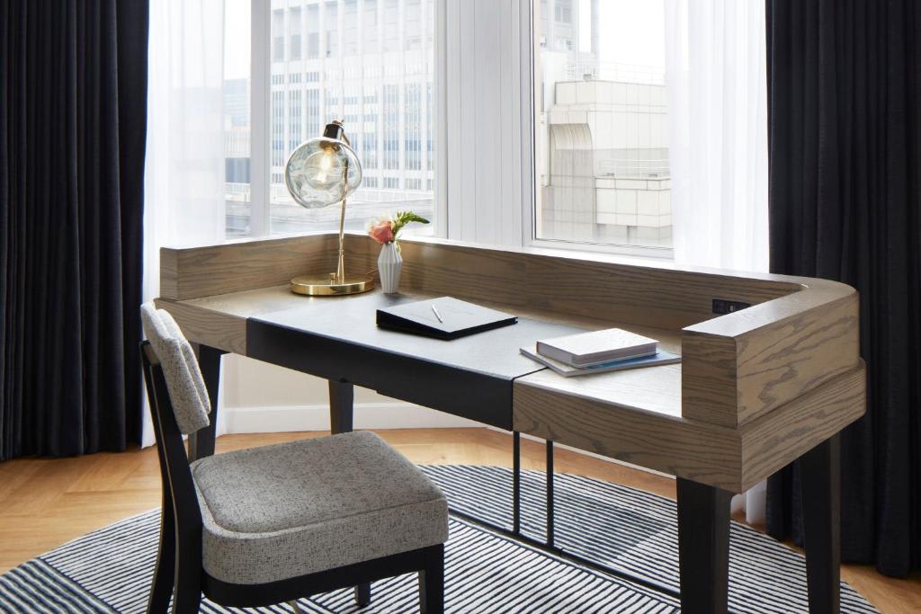 King Suite with Sofa Bed and Skyline View