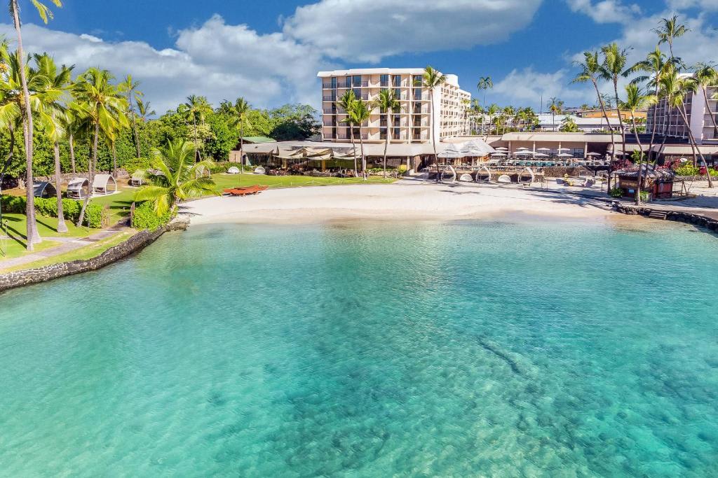 Courtyard by Marriott King Kamehameha's Kona Beach Hotel