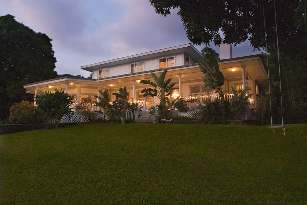 Ka'awaloa Plantation Bed & Breakfast