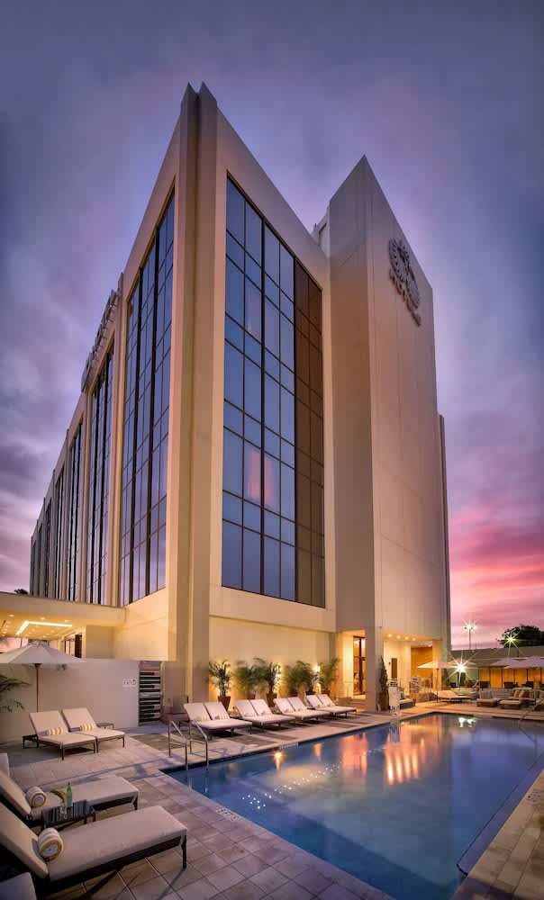 EB Hotel Miami
